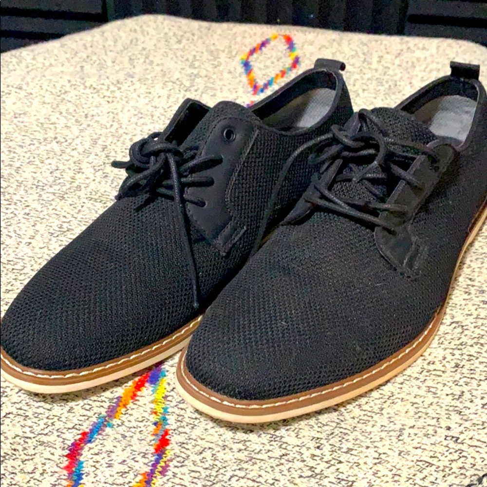 Like new men’s dress shoes.